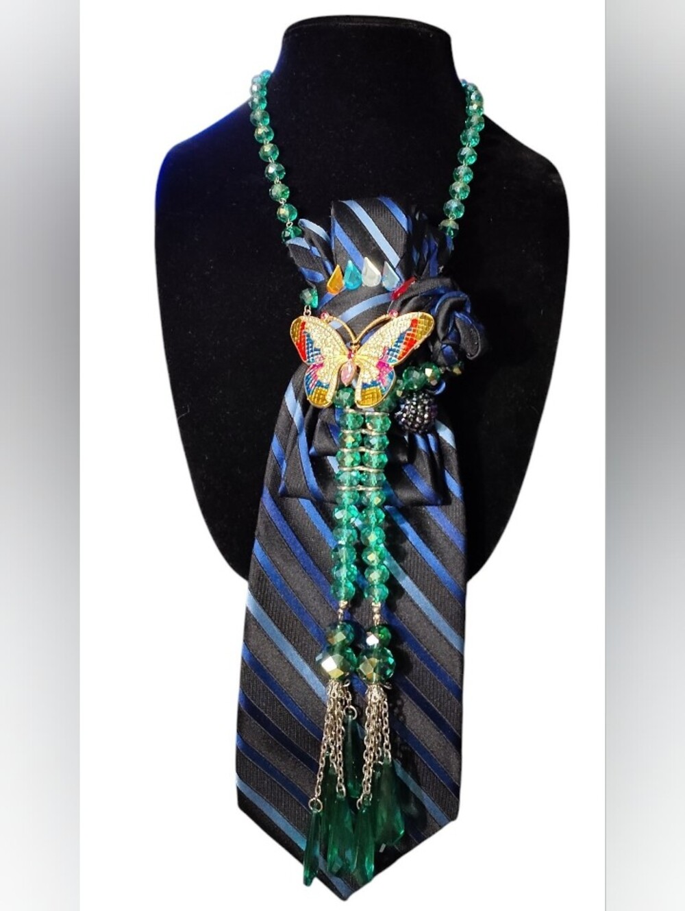 Nicole Miller NY Blue Necktie With Emerald Green Beaded Necklace 100% Silk - Picture 2 of 4